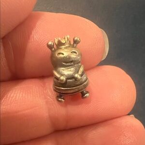 Pandora Queen Bee Charm🐝💞